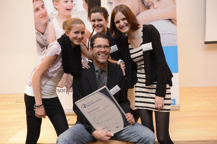 Dr. Wolfgang Blank mit Team Preisträger in der Kategorie "Hand in Hand" Dr. Wolfgang Blank mit Team, Foto: KVB